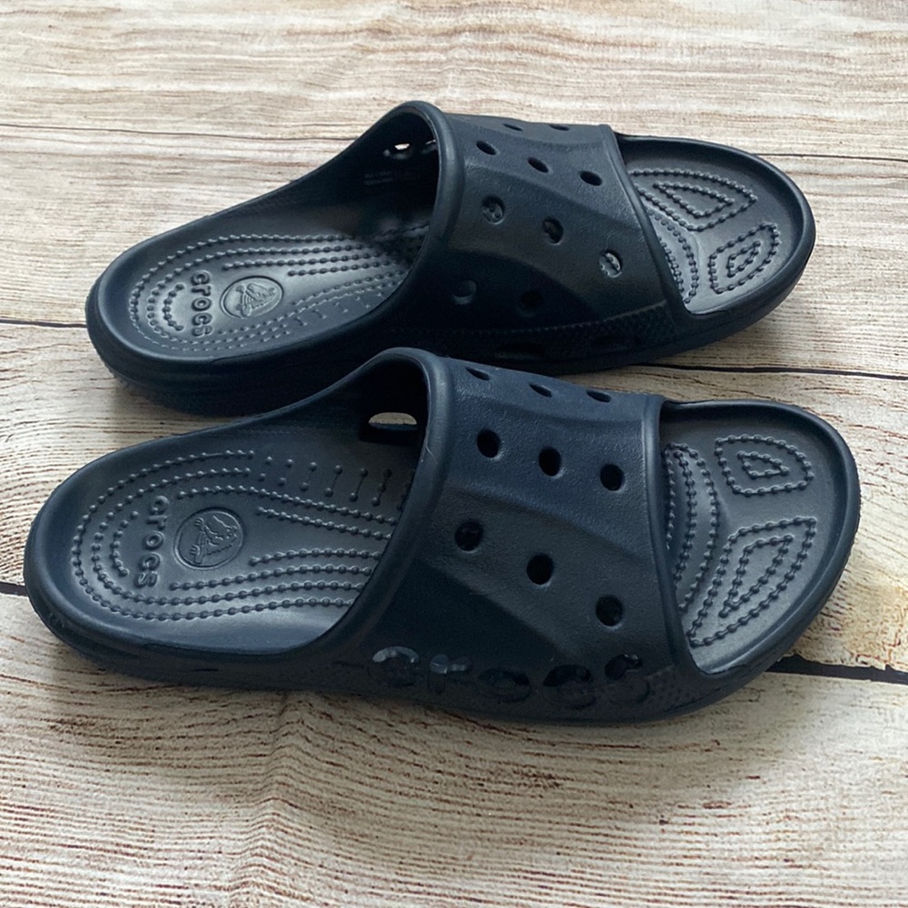 Croc sandals/8